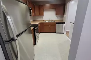 803 Garden Cir, Streamwood, IL 60107 - Photo 2