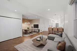 626 W Buckingham Pl, Chicago, IL 60657 - Photo 2