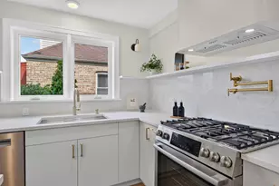 5652 W Cullom Ave, Chicago, IL 60634 - Photo 16