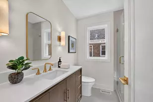 5652 W Cullom Ave, Chicago, IL 60634 - Photo 10