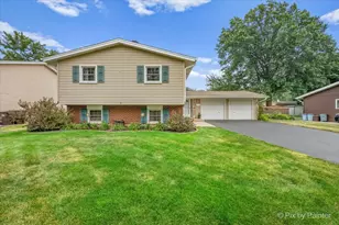 641 Devonshire Ln, Crystal Lake, IL 60014 - Photo 1