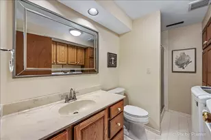 641 Devonshire Ln, Crystal Lake, IL 60014 - Photo 12