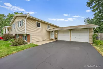 641 Devonshire Lane, Crystal Lake, IL 60014 - Photo 2
