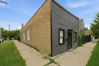 1300 N Monticello Avenue, Chicago, IL 60651 - Photo 2