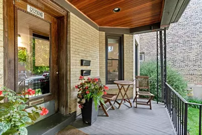 2206 W Eastwood Avenue #1, Chicago, IL 60625 - Photo 2