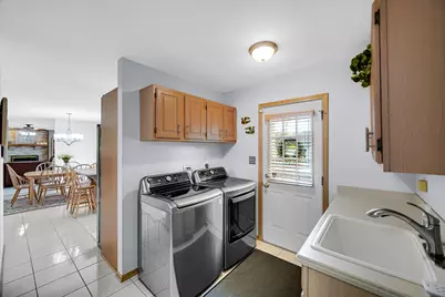 1809 185th Street, Lansing, IL 60438 - Photo 16
