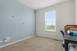 3575 Fletcher Ln, Aurora, IL 60506 - Photo 10