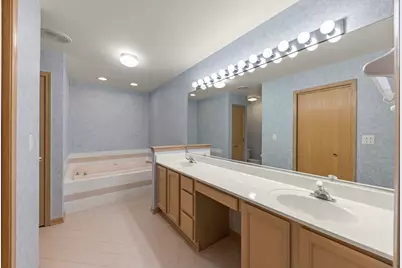 207 Ashley Way, Bloomingdale, IL 60108 - Photo 16