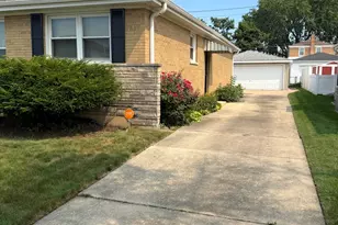 2816 W Seipp St, Chicago, IL 60652 - Photo 2
