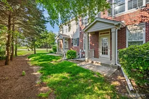 102 Neutrenton Ave, Elgin, IL 60120 - Photo 32