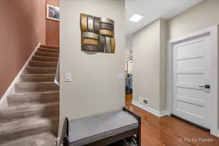 102 Neutrenton Ave, Elgin, IL 60120 - Photo 4