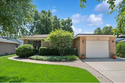 1746 Richfield Avenue, Highland Park, IL 60035 - Photo 1