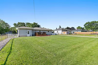 409 Glenwood Drive, Belvidere, IL 61008 - Photo 14