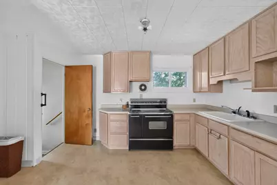 1212 N 1st Street, Dekalb, IL 60115 - Photo 10