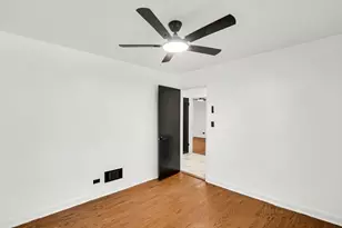 8459 S Elizabeth St, Chicago, IL 60620 - Photo 12