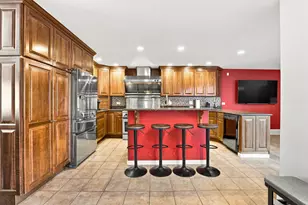 215 58th St, Clarendon Hills, IL 60514 - Photo 4