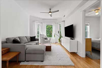 2206 W Eastwood Avenue #2, Chicago, IL 60625 - Photo 2
