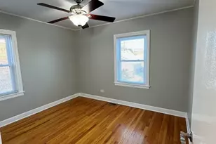 5623 S Nagle Ave, Chicago, IL 60638 - Photo 12