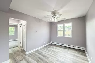 2057 E 72nd St, Chicago, IL 60649 - Photo 10