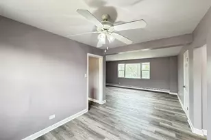 2057 E 72nd St, Chicago, IL 60649 - Photo 12