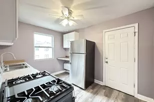 2057 E 72nd St, Chicago, IL 60649 - Photo 8