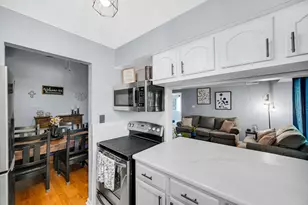 13913 James Dr, Crestwood, IL 60418 - Photo 10