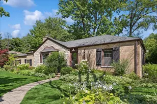 1871 Elmwood Dr, Highland Park, IL 60035 - Photo 2