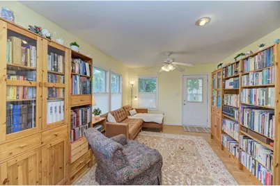 139 N Washington Street, Westmont, IL 60559 - Photo 4