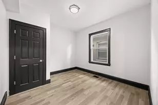 8251 S Carpenter St, Chicago, IL 60620 - Photo 16