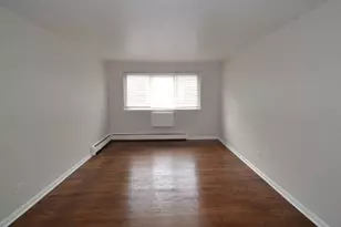 1040 W Hollywood Ave, Chicago, IL 60660 - Photo 6