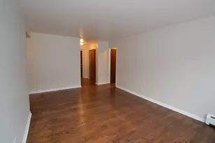 1040 W Hollywood Ave, Chicago, IL 60660 - Photo 8