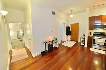3300 W Irving Park Road #H5, Chicago, IL 60618 - Photo 4