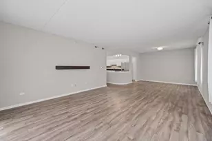 750 Pearson St, Des Plaines, IL 60016 - Photo 8