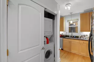 7401 N Hoyne Ave, Chicago, IL 60645 - Photo 6