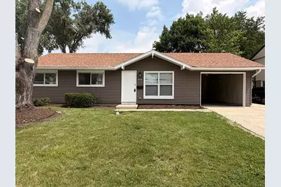 606 Pleasant Place, Streamwood, IL 60107 - Photo 1