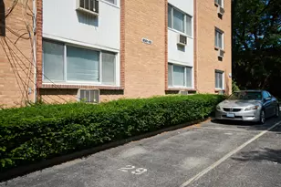 8541 Lotus Ave, Skokie, IL 60077 - Photo 14
