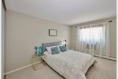8541 Lotus Avenue #710, Skokie, IL 60077 - Photo 6