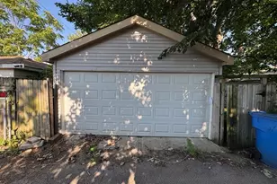 7648 S Luella Ave, Chicago, IL 60649 - Photo 14