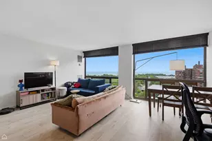 4343 N Clarendon Ave, Chicago, IL 60613 - Photo 2