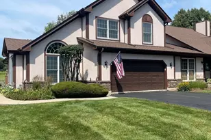 30636 Pebble Beach Cir, Genoa, IL 60135 - Photo 2