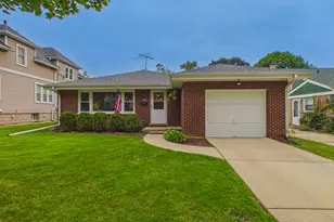 203 S Edward St, Mount Prospect, IL 60056 - Photo 1