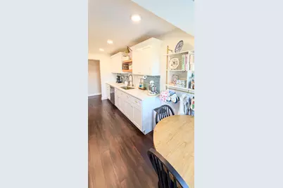 250 W Parliament Place #301, Mount Prospect, IL 60056 - Photo 16