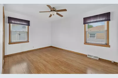 9228 Robinson Avenue, Franklin Park, IL 60131 - Photo 12