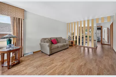 9228 Robinson Avenue, Franklin Park, IL 60131 - Photo 4