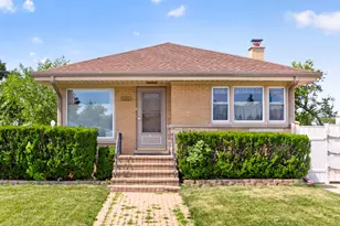 9228 Robinson Ave, Franklin Park, IL 60131 - Photo 1