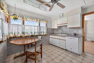 9228 Robinson Ave, Franklin Park, IL 60131 - Photo 6