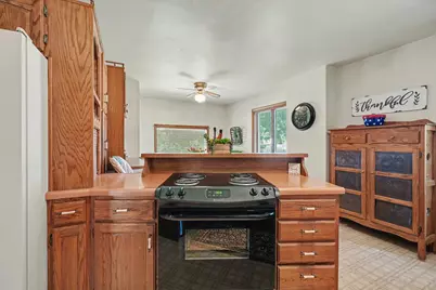 304 E Elm Street, Fairbury, IL 61739 - Photo 28