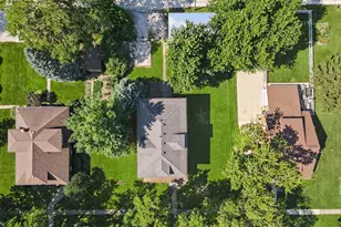 304 E Elm St, Fairbury, IL 61739 - Photo 58