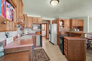 304 E Elm St, Fairbury, IL 61739 - Photo 26