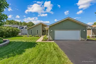 30 Holiday Dr, Lake Holiday, IL 60552 - Photo 1